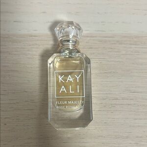 Kay Ali Fleur Majesty Perfume